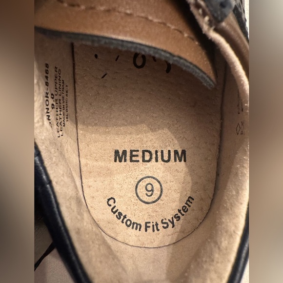 NWOB! Footmates Connor Classic Brown and Navy Saddle Shoes, sz 9 (Toddler) - Picture 7 of 8